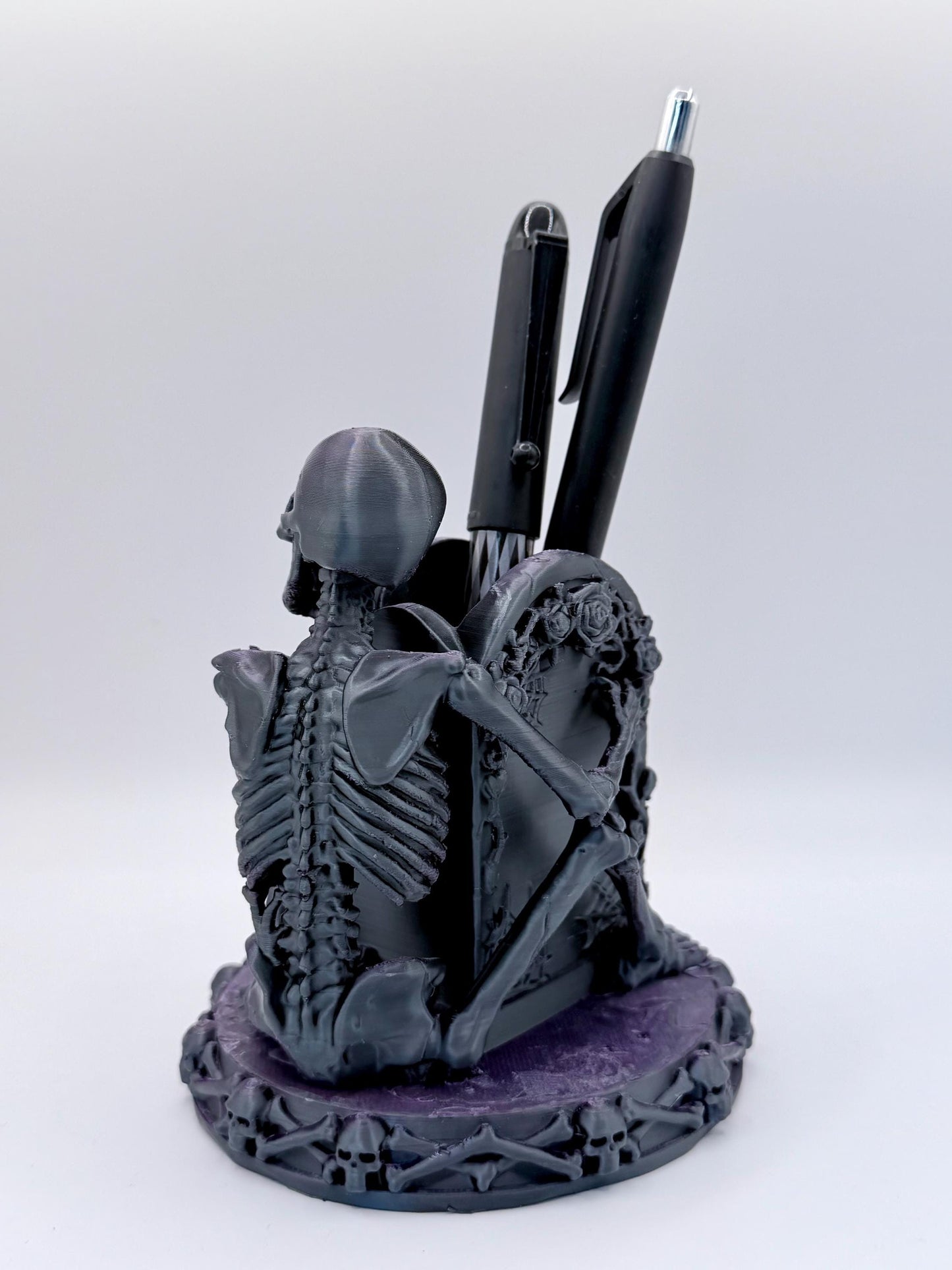 Skull and Roses Gothic Pen Holder