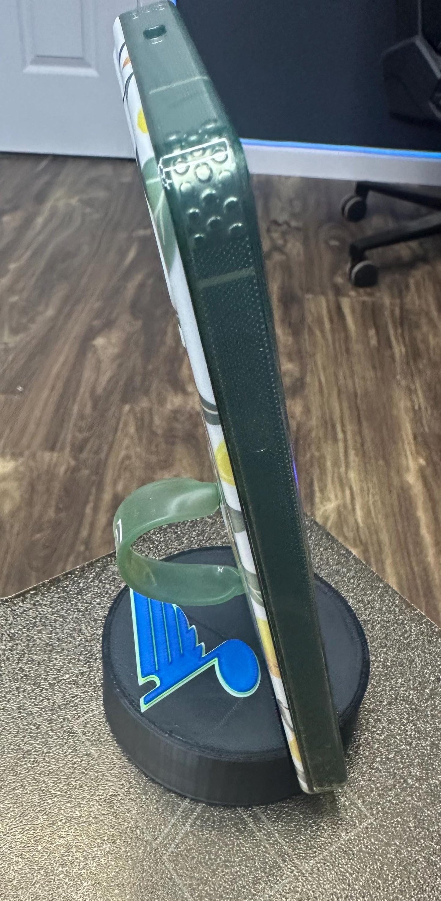 Hockey Phone Holder – Sports Fan Gift, 3D Printed Desk Accessory