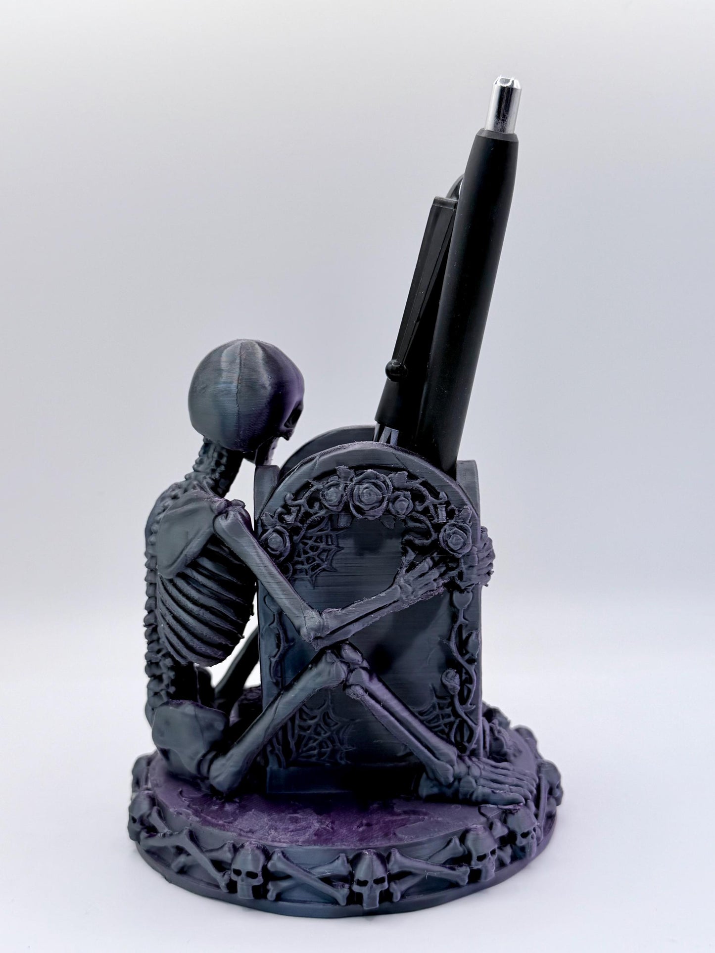 Skull and Roses Gothic Pen Holder