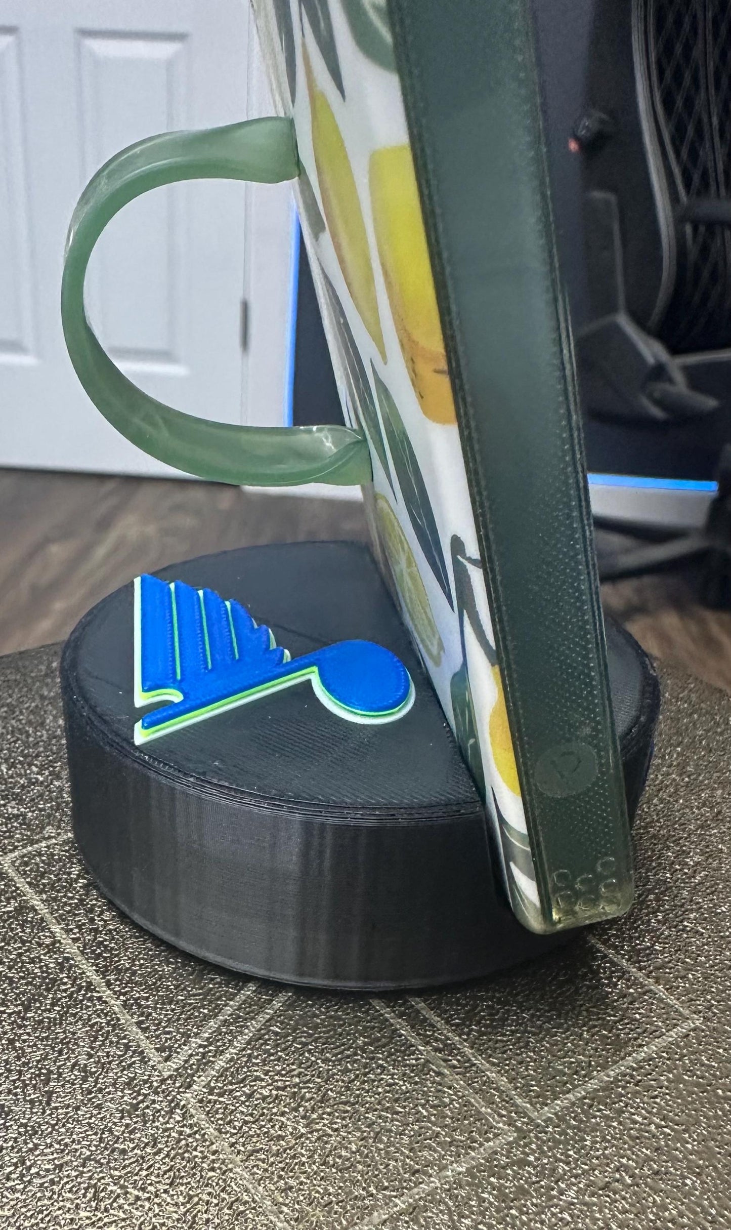 Hockey Phone Holder – Sports Fan Gift, 3D Printed Desk Accessory