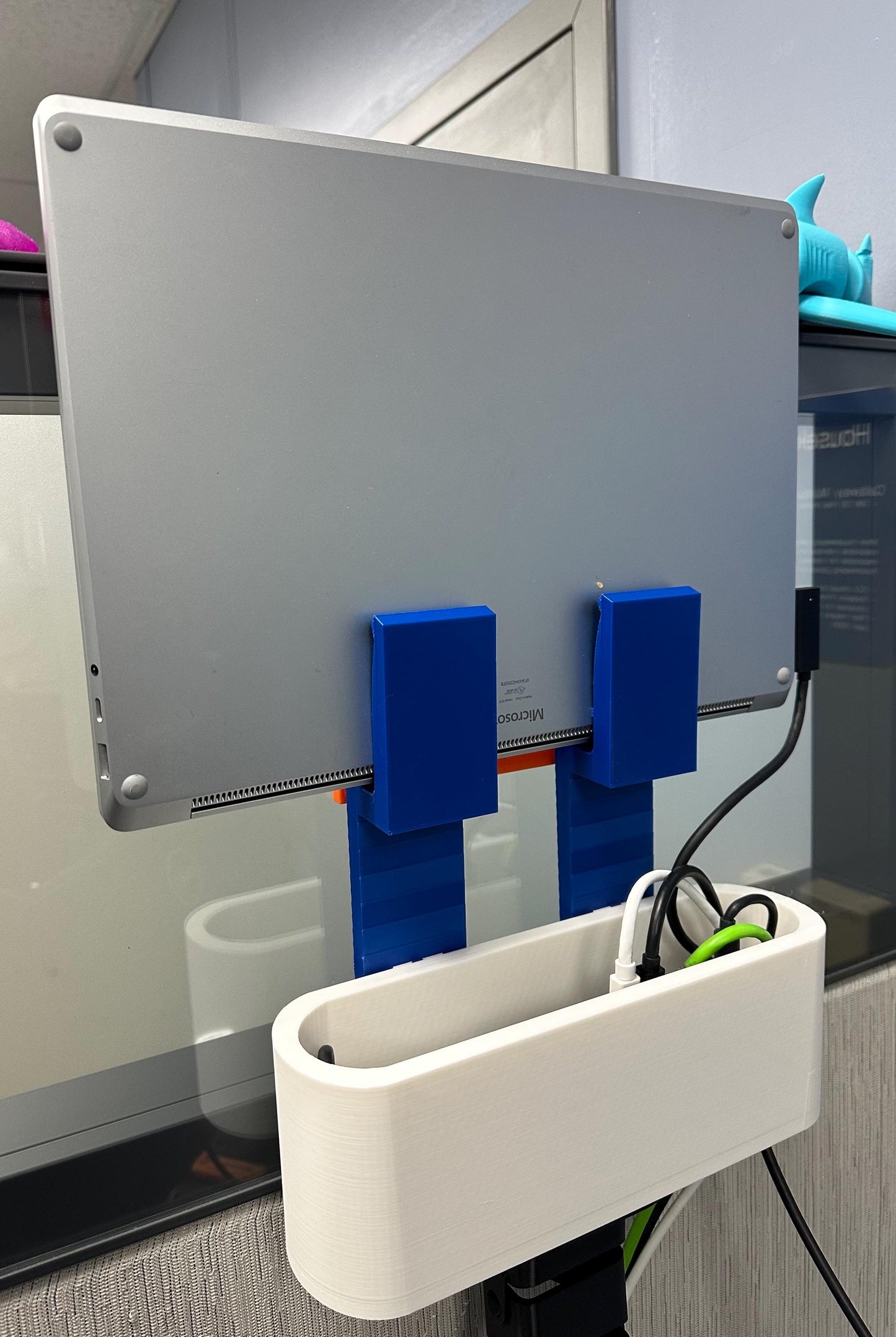 Cubicle Wall Docking Station for Surface & iPad – 3D Printed Desk Organizer | Space-Saving Office Accessory